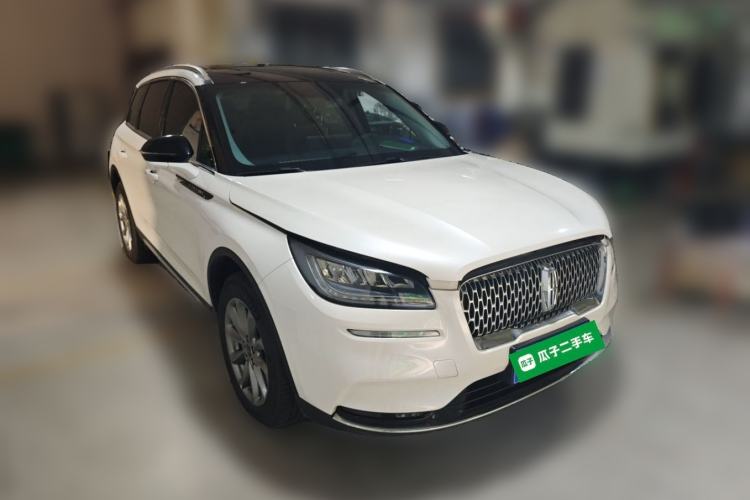 Used Lincoln Corsair 2021 2.0T Two-Wheel Drive Deluxe Edition Front Right 45 Deg