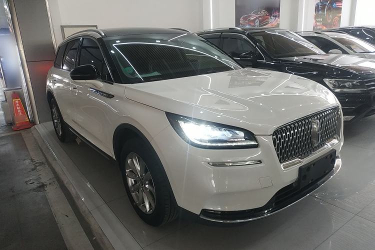 Used Lincoln Corsair 2021 2.0T Two-Wheel Drive Deluxe Edition Front Right 45 Deg