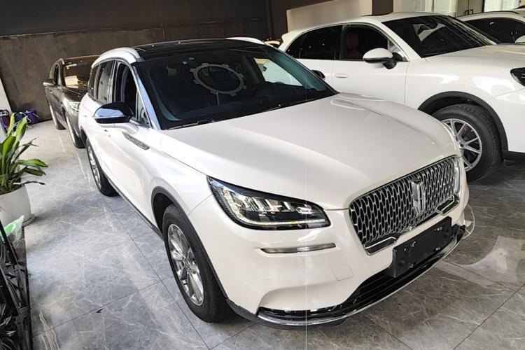 Used Lincoln Corsair 2021 2.0T Two-Wheel Drive Deluxe Edition Front Right 45 Deg