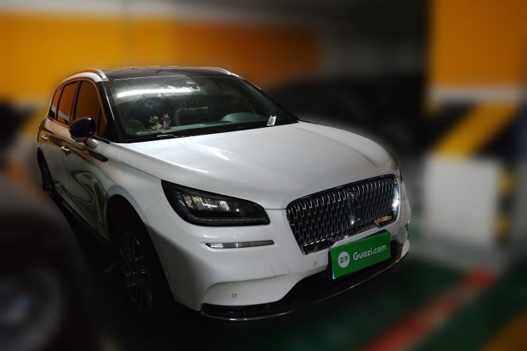 Used Lincoln Corsair 2021 2.0T Two-Wheel-Drive Luxury Edition Front Right 45 Deg