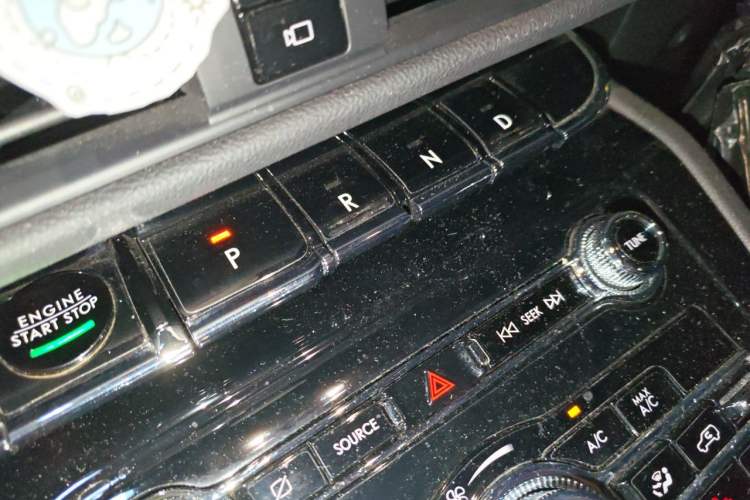 Used Lincoln Corsair 2021 2.0T Two-Wheel Drive Deluxe Edition Gear Lever