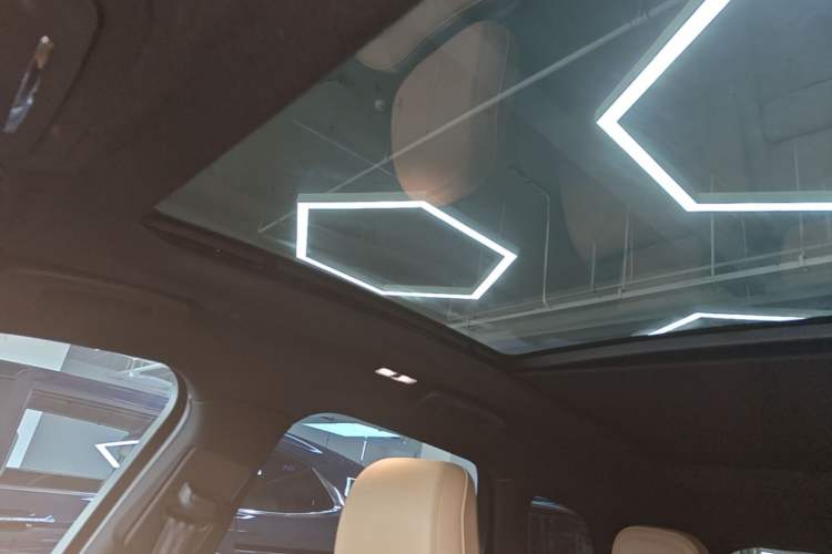 Used Lincoln Corsair 2021 2.0T Two-Wheel-Drive Luxury Edition Headliner