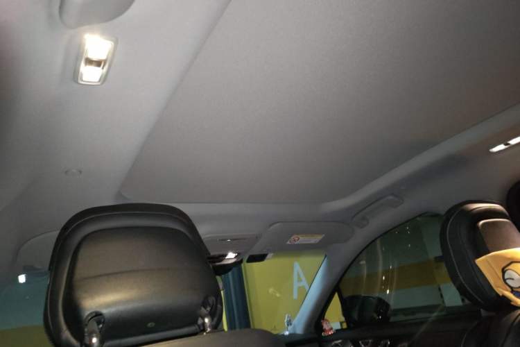 Used Lincoln Corsair 2021 2.0T Two-Wheel Drive Deluxe Edition Headliner