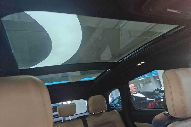 Used Lincoln Corsair 2021 2.0T Four-Wheel Drive Luxury Edition Headliner