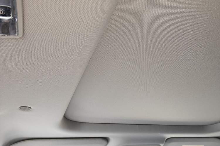 Used Lincoln Corsair 2021 2.0T Two-Wheel Drive Deluxe Edition Headliner
