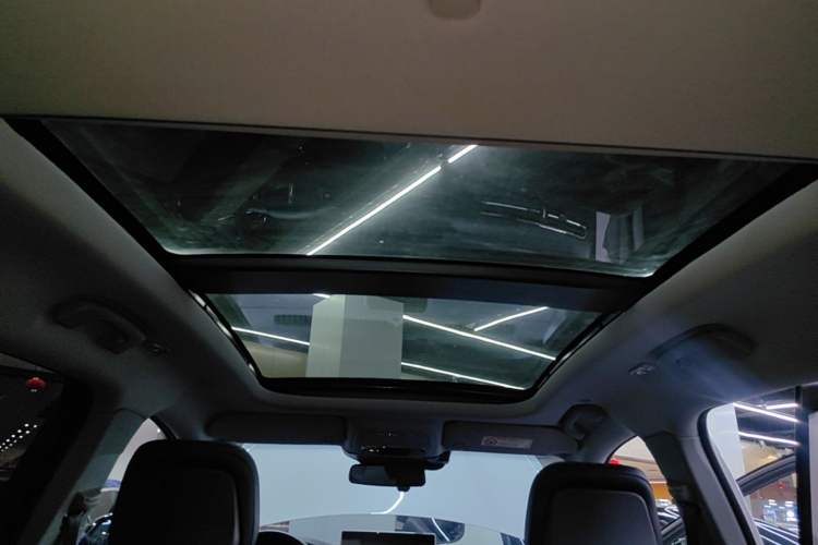 Used Lincoln Corsair 2021 2.0T Two-Wheel Drive Deluxe Edition Headliner