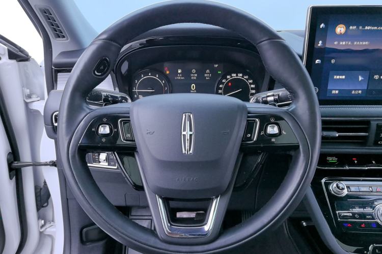 Used Lincoln Corsair 2021 2.0T Two-Wheel Drive Deluxe Edition Interior 5