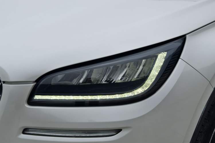 Used Lincoln Corsair 2021 2.0T Four-Wheel Drive Luxury Edition Left Front Headlight