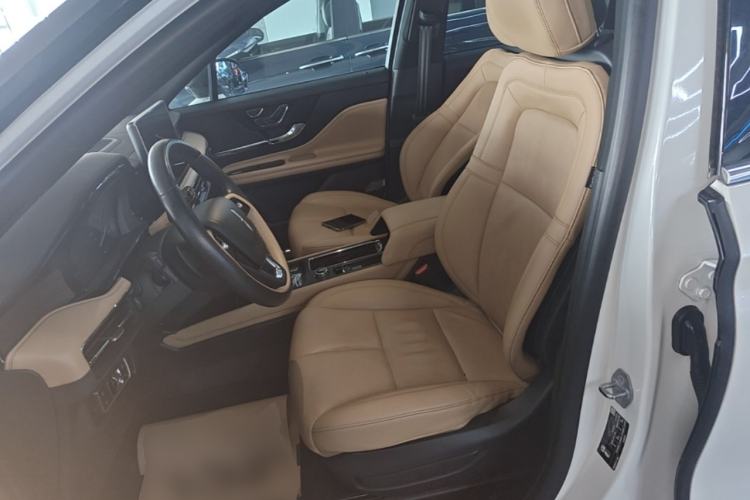 Used Lincoln Corsair 2021 2.0T Two-Wheel-Drive Luxury Edition Left Front Seat