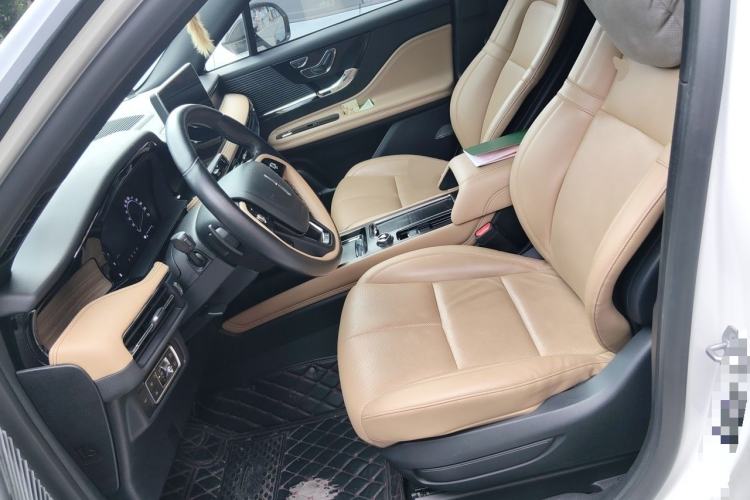 Used Lincoln Corsair 2021 2.0T Two-Wheel-Drive Luxury Edition Left Front Seat