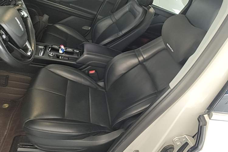 Used Lincoln Corsair 2021 2.0T Two-Wheel Drive Deluxe Edition Left Front Seat