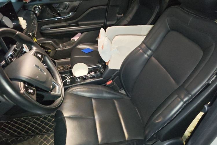 Used Lincoln Corsair 2021 2.0T Two-Wheel Drive Deluxe Edition Left Front Seat