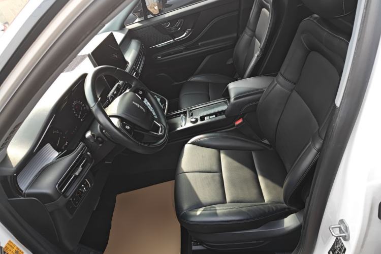 Used Lincoln Corsair 2021 2.0T Two-Wheel Drive Deluxe Edition Left Front Seat