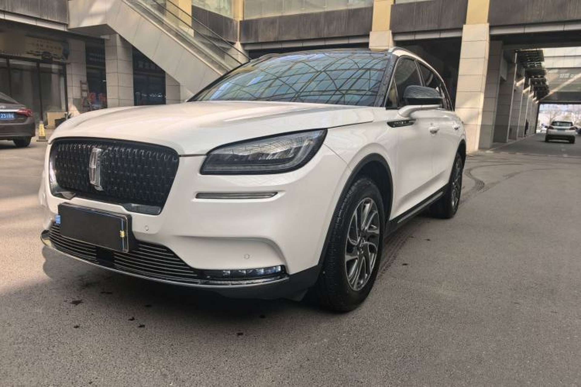 Used Lincoln Corsair 2021 2.0T Two-Wheel-Drive Luxury Edition Left Front Seat