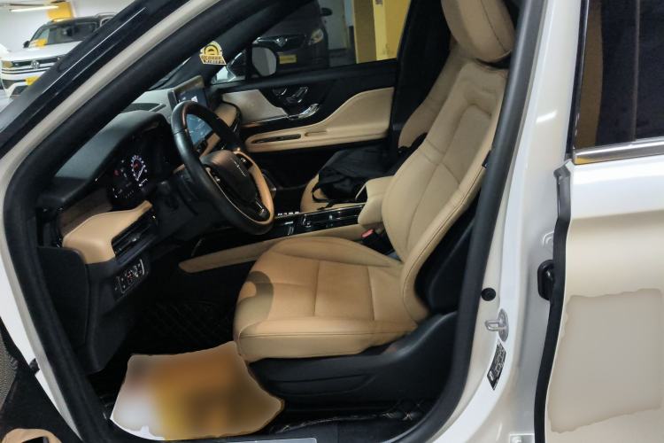 Used Lincoln Corsair 2021 2.0T Two-Wheel-Drive Luxury Edition Left Front Seat