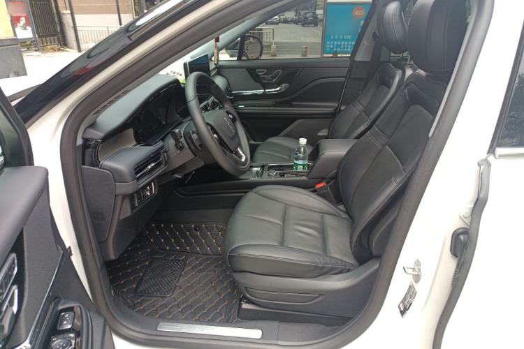 Used Lincoln Corsair 2021 2.0T Two-Wheel-Drive Luxury Edition Left Front Seat