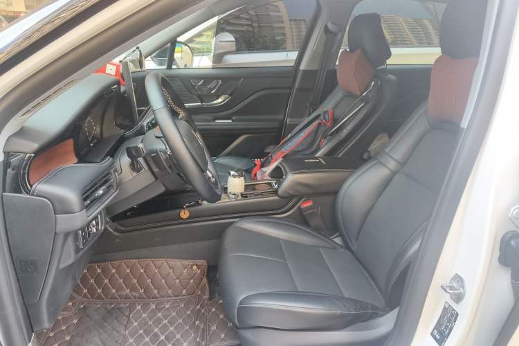 Used Lincoln Corsair 2021 2.0T Two-Wheel-Drive Luxury Edition Left Front Seat