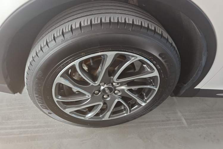 Used Lincoln Corsair 2021 2.0T Two-Wheel-Drive Luxury Edition Left Front Wheel Hub