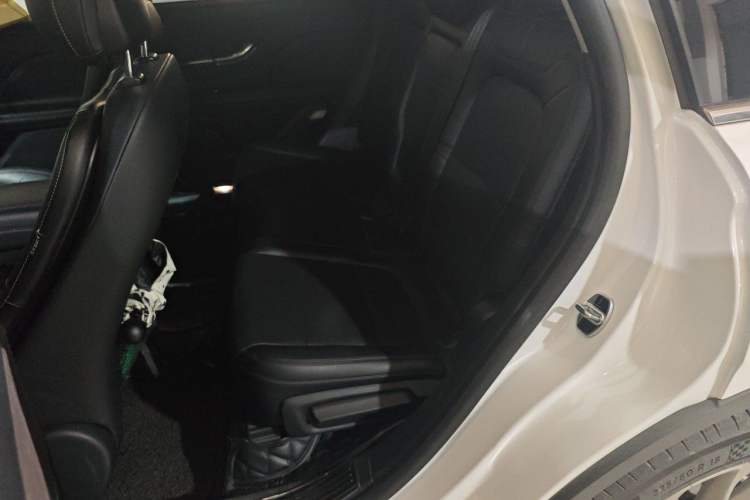 Used Lincoln Corsair 2021 2.0T Two-Wheel Drive Deluxe Edition Left Rear Seat