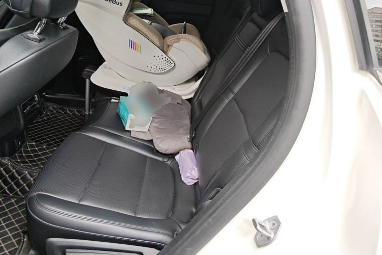 Used Lincoln Corsair 2021 2.0T Two-Wheel Drive Deluxe Edition Left Rear Seat