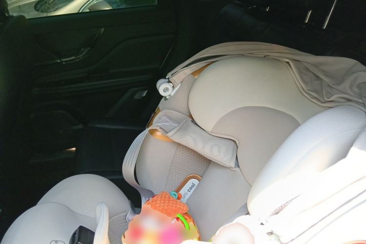 Used Lincoln Corsair 2021 2.0T Two-Wheel Drive Deluxe Edition Left Rear Seat