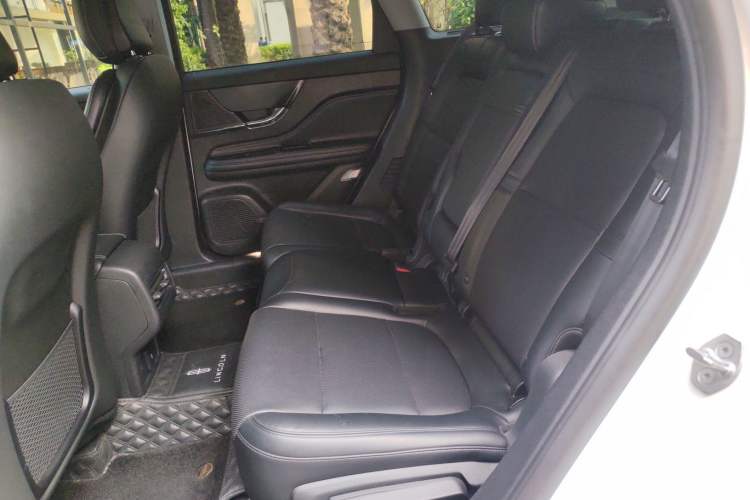 Used Lincoln Corsair 2021 2.0T Two-Wheel Drive Deluxe Edition Left Rear Seat