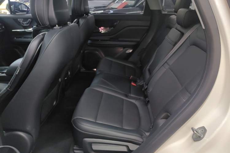 Used Lincoln Corsair 2021 2.0T Two-Wheel Drive Deluxe Edition Left Rear Seat
