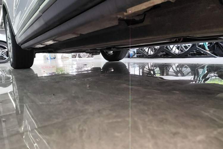 Used Lincoln Corsair 2021 2.0T Two-Wheel Drive Deluxe Edition Left Side Sill