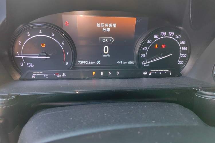 Used Lincoln Corsair 2021 2.0T Two-Wheel Drive Deluxe Edition Odometer Close Up