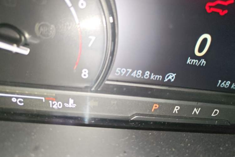 Used Lincoln Corsair 2021 2.0T Two-Wheel Drive Deluxe Edition Odometer Close Up