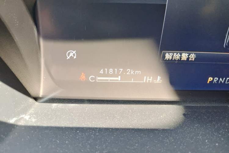 Used Lincoln Corsair 2021 2.0T Two-Wheel Drive Deluxe Edition Odometer Close Up
