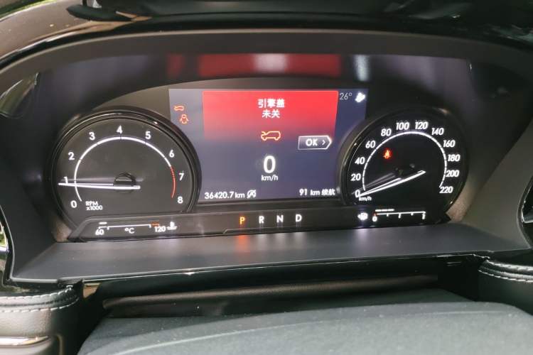 Used Lincoln Corsair 2021 2.0T Two-Wheel Drive Deluxe Edition Odometer Close Up