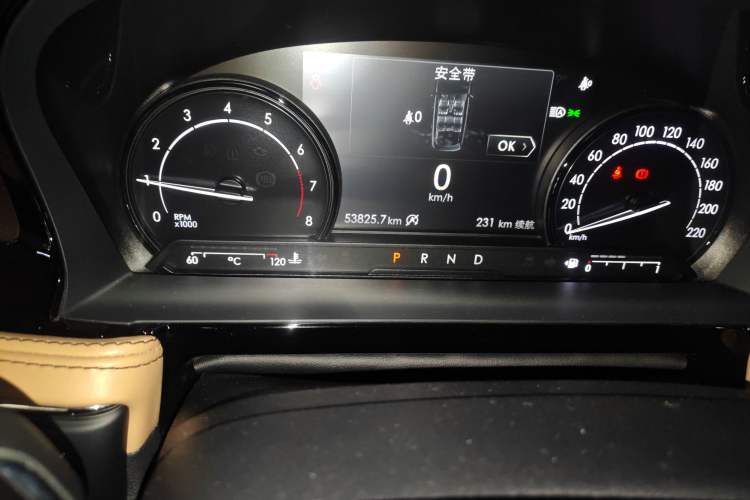 Used Lincoln Corsair 2021 2.0T Two-Wheel-Drive Luxury Edition Odometer Close Up