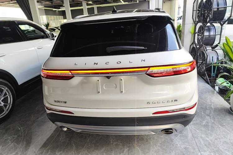 Used Lincoln Corsair 2021 2.0T Two-Wheel Drive Deluxe Edition Rear