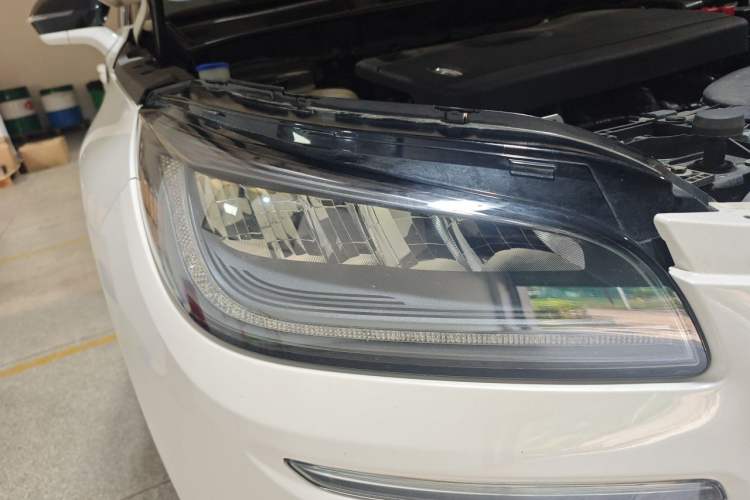 Used Lincoln Corsair 2021 2.0T Two-Wheel Drive Deluxe Edition Right Front Headlight