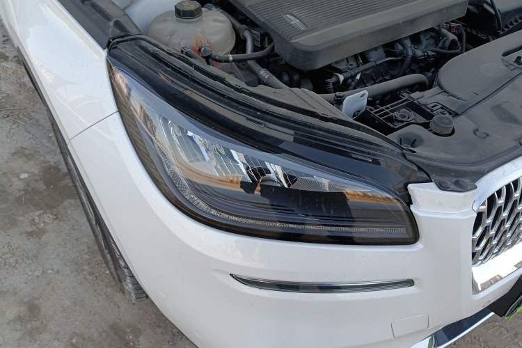 Used Lincoln Corsair 2021 2.0T Two-Wheel-Drive Luxury Edition Right Front Headlight