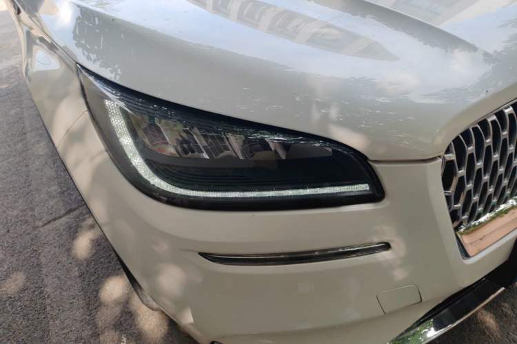Used Lincoln Corsair 2021 2.0T Two-Wheel Drive Deluxe Edition Right Front Headlight