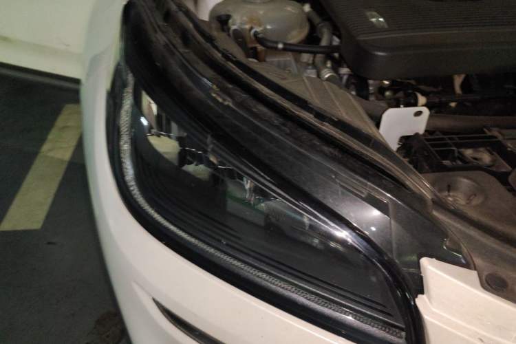 Used Lincoln Corsair 2021 2.0T Two-Wheel Drive Zunyue Edition Right Front Headlight