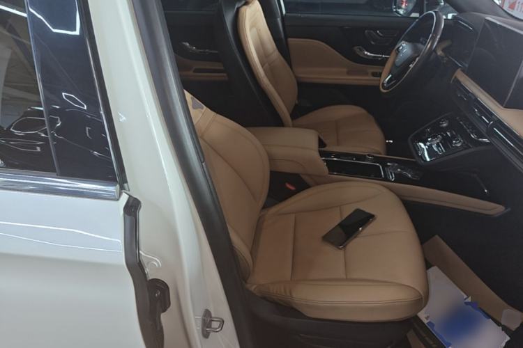 Used Lincoln Corsair 2021 2.0T Two-Wheel-Drive Luxury Edition Right Front Seat