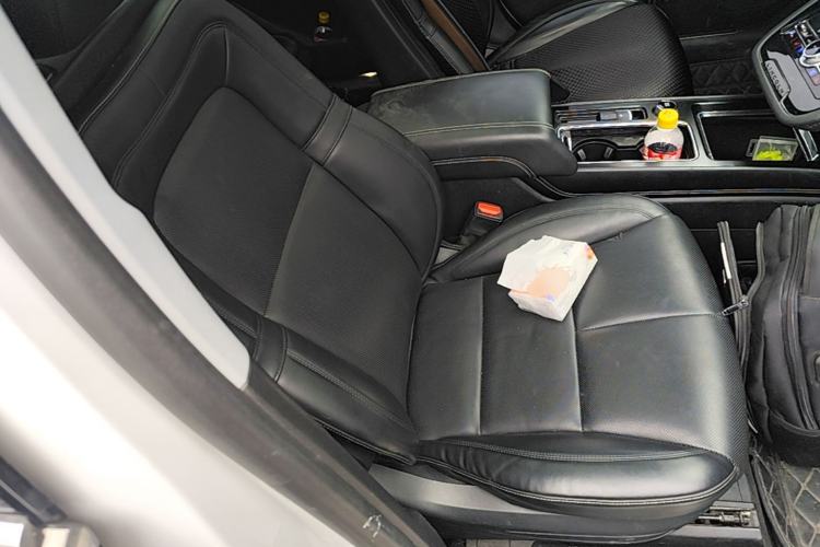 Used Lincoln Corsair 2021 2.0T Two-Wheel Drive Deluxe Edition Right Front Seat