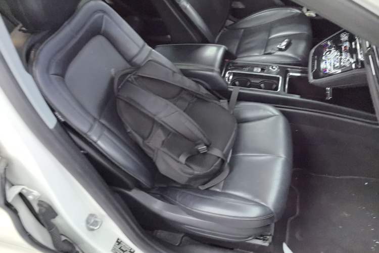 Used Lincoln Corsair 2021 2.0T Two-Wheel Drive Deluxe Edition Right Front Seat