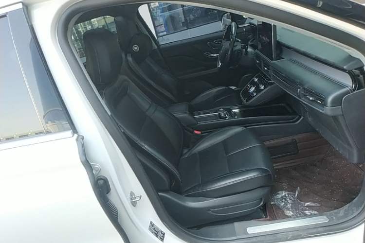 Used Lincoln Corsair 2021 2.0T Two-Wheel Drive Deluxe Edition Right Front Seat