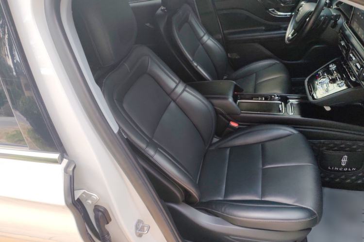Used Lincoln Corsair 2021 2.0T Two-Wheel Drive Deluxe Edition Right Front Seat