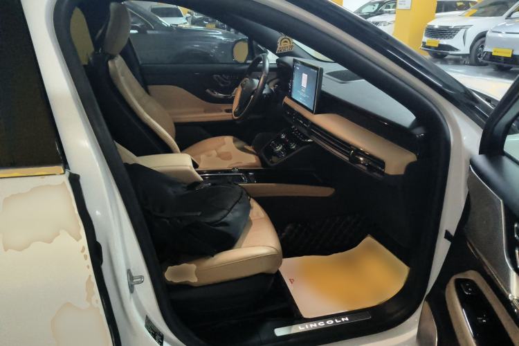 Used Lincoln Corsair 2021 2.0T Two-Wheel-Drive Luxury Edition Right Front Seat