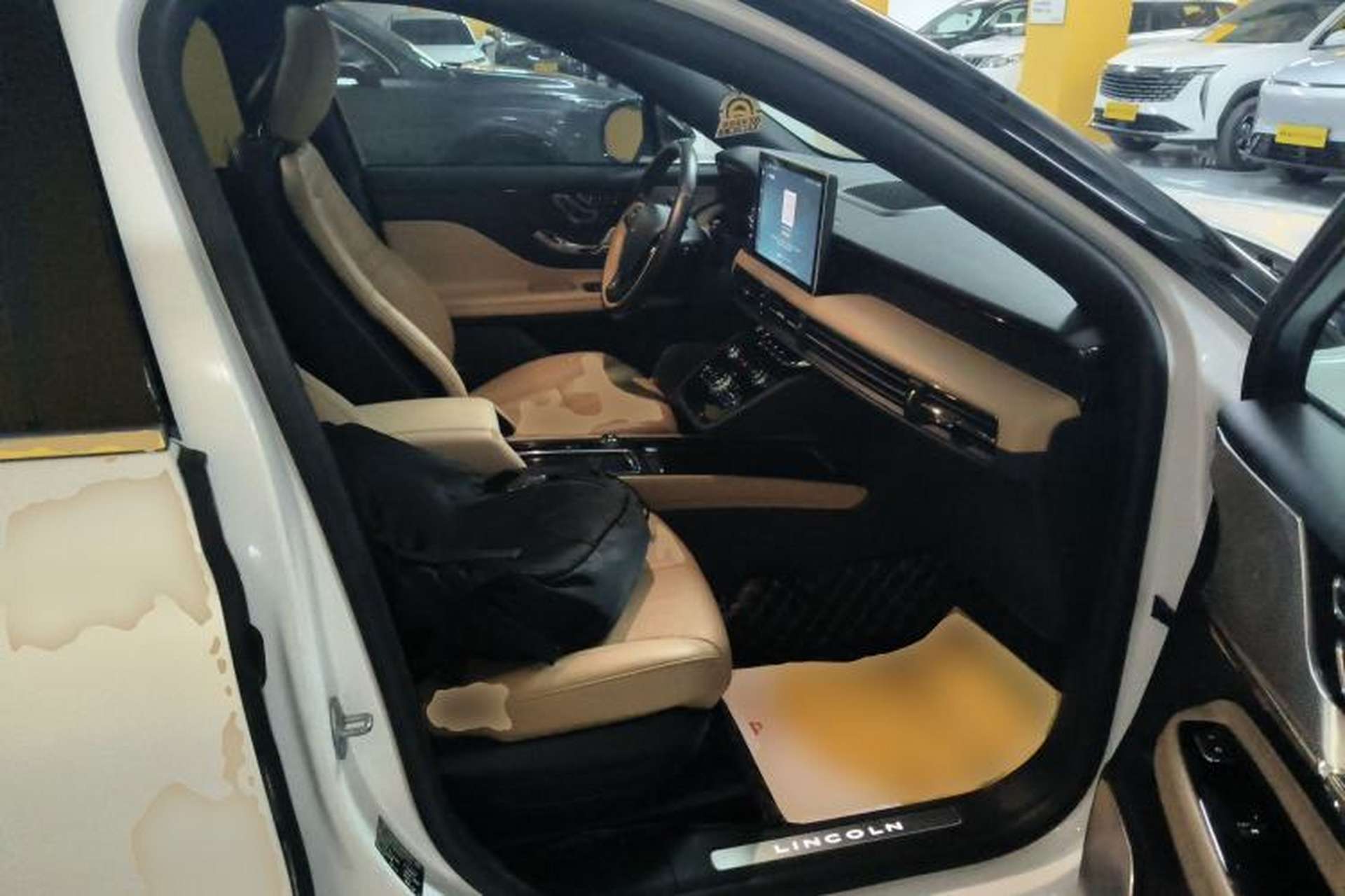 Used Lincoln Corsair 2021 2.0T Two-Wheel-Drive Luxury Edition Right Front Seat