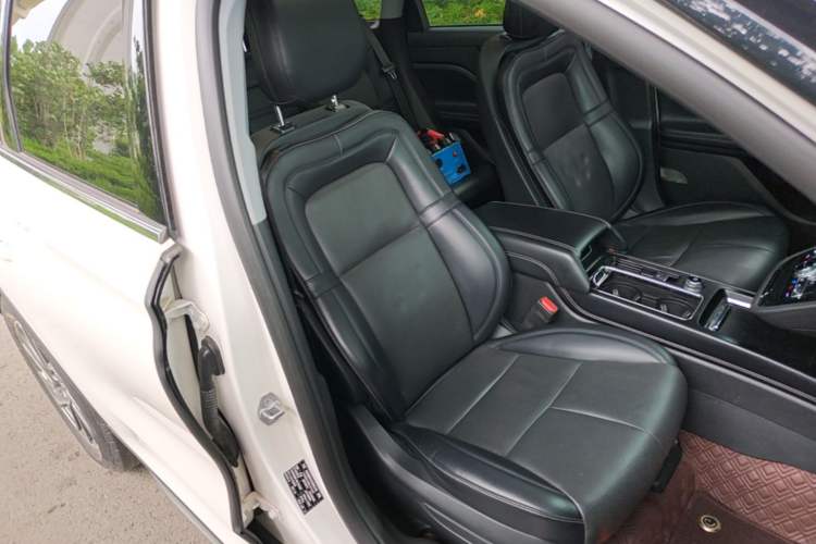 Used Lincoln Corsair 2021 2.0T Two-Wheel-Drive Luxury Edition Right Front Seat
