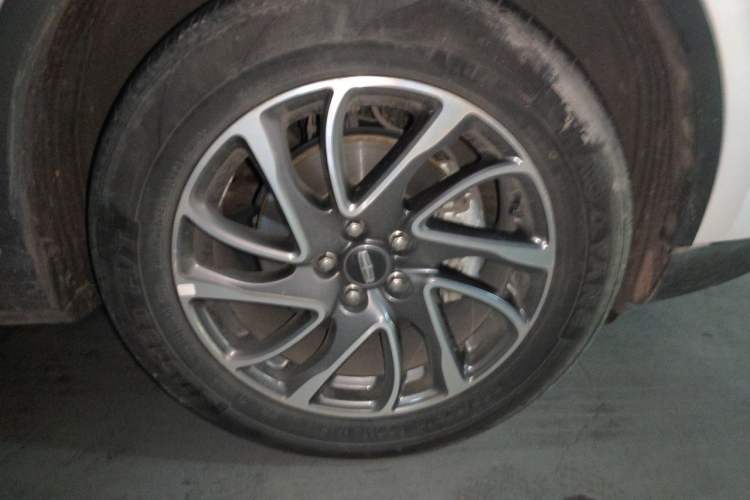Used Lincoln Corsair 2021 2.0T Two-Wheel Drive Zunyue Edition Right Front Wheel Hub
