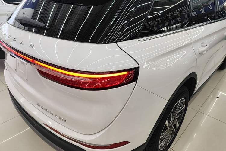 Used Lincoln Corsair 2021 2.0T Four-Wheel Drive Luxury Edition Right Rear Taillight