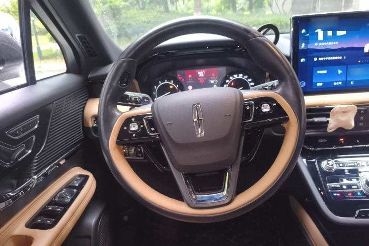Used Lincoln Corsair 2021 2.0T Two-Wheel-Drive Luxury Edition Steering Wheel