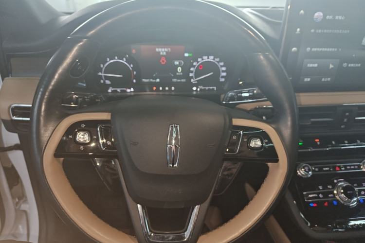 Used Lincoln Corsair 2021 2.0T Two-Wheel-Drive Luxury Edition Steering Wheel